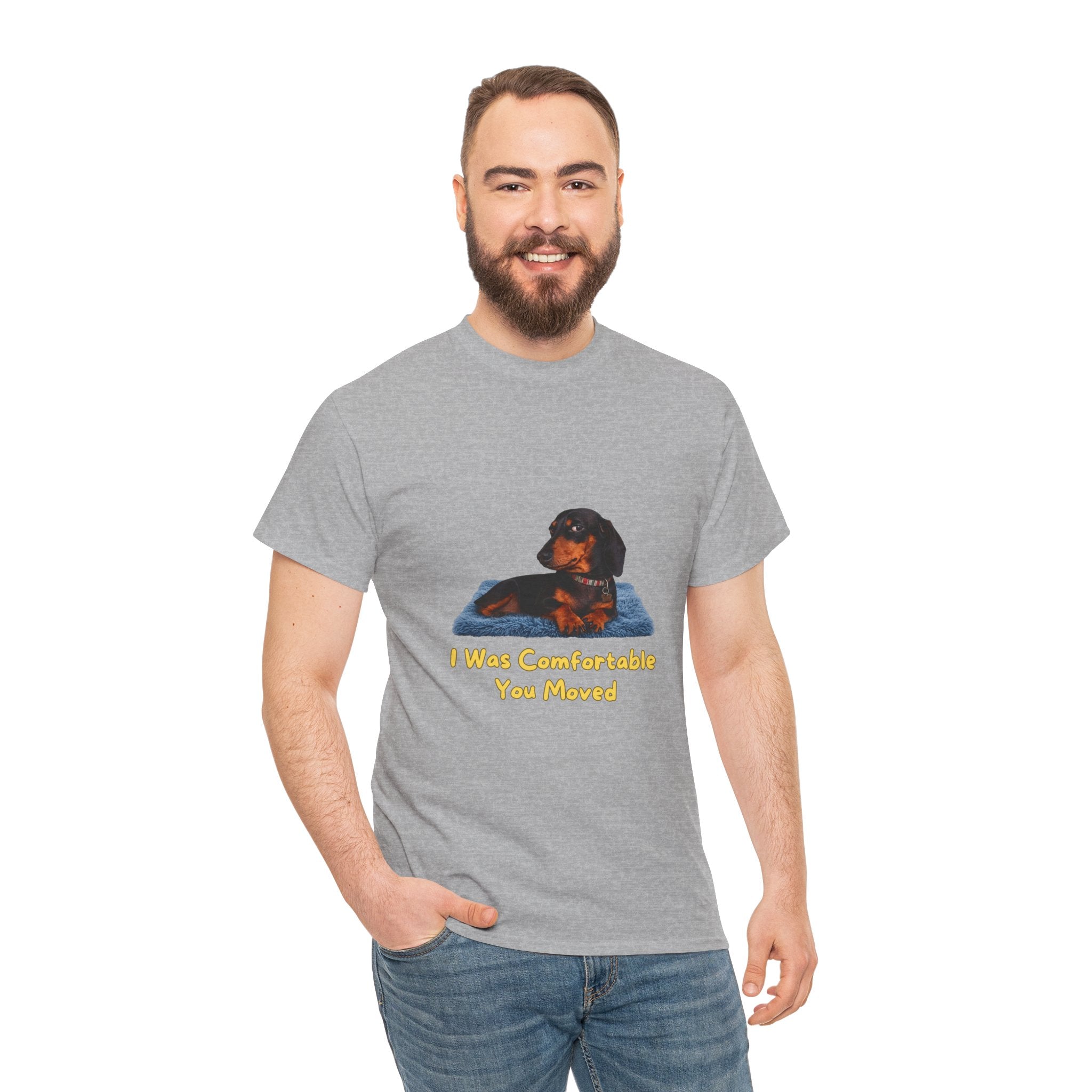 I Was Comfortable You Moved T-Shirt – Funny Dachshund Sofa Dog Side Eye | Sausage Dog Wiener Dog Graphic Tee
