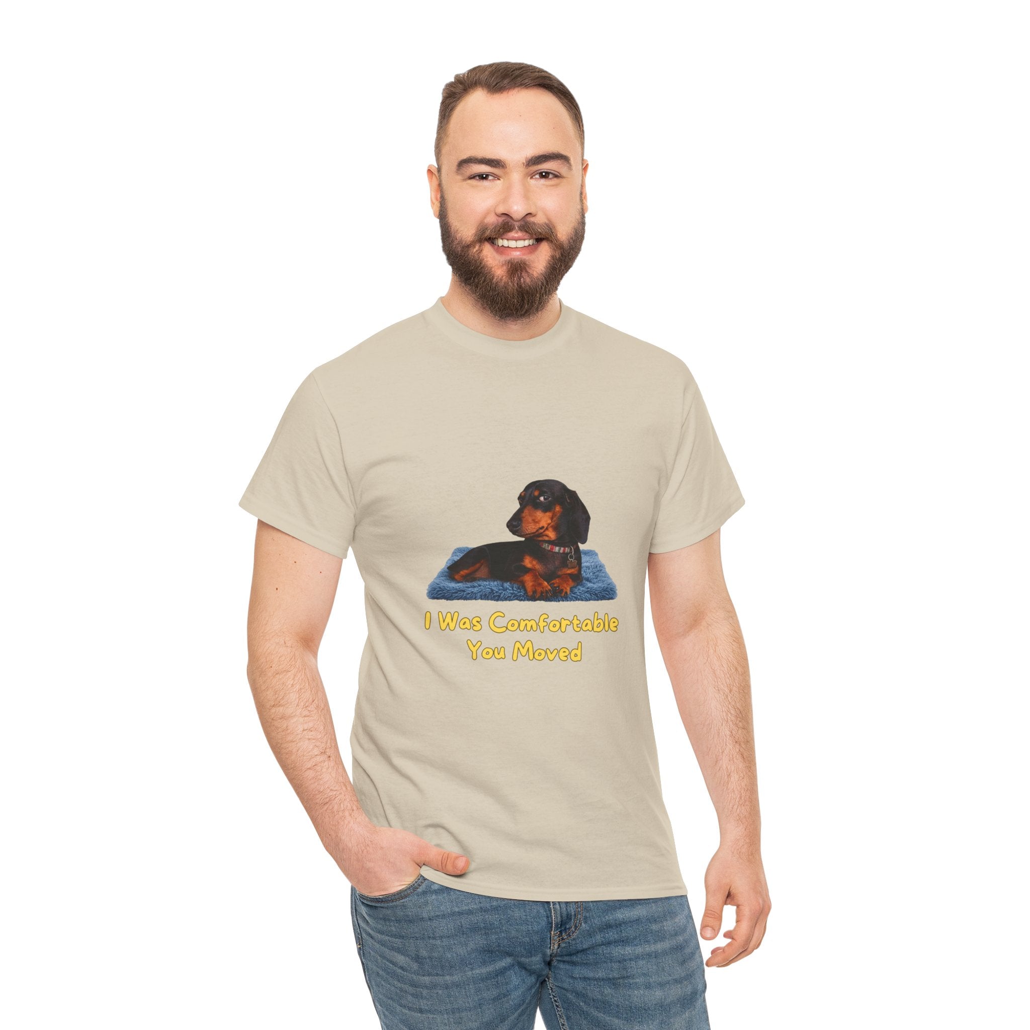 I Was Comfortable You Moved T-Shirt – Funny Dachshund Sofa Dog Side Eye | Sausage Dog Wiener Dog Graphic Tee