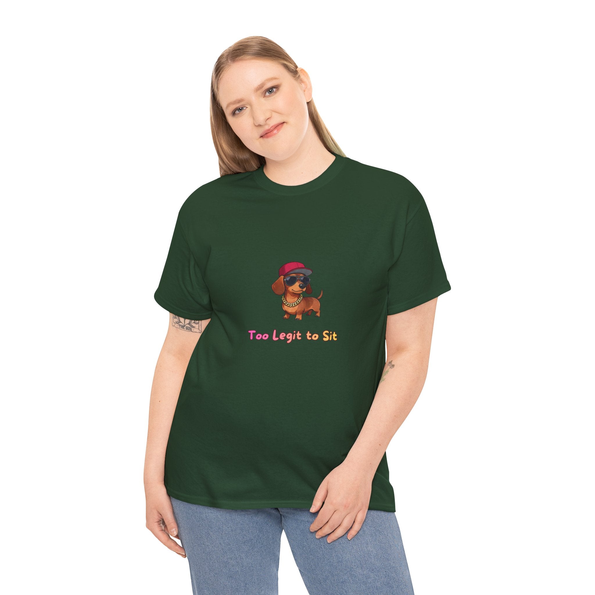 Too Legit to Sit T-Shirt – Funny Hip Hop Dachshund Gold Chain Pun | Wiener Dog Sausage Dog Graphic Tee