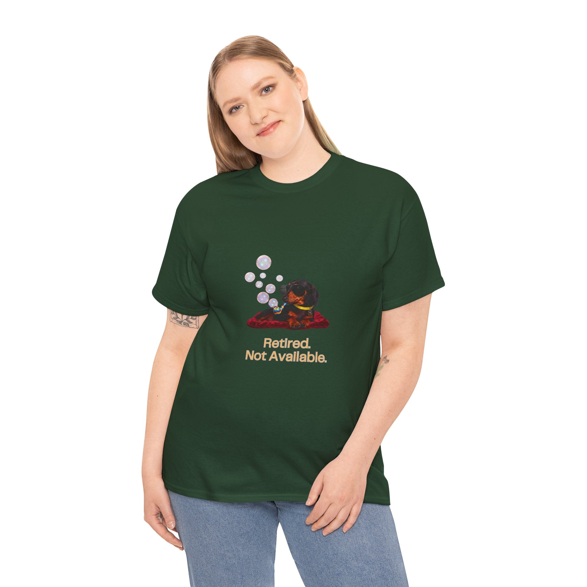Retired Not Available T-Shirt – Funny Cool Dachshund Sunglasses Bubble Pipe | Sausage Dog Retirement Graphic Tee